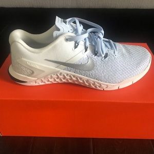 Women’s Nike Metcon 4 XD  sz. 8.5